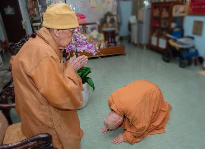 Khi nào nên lạy Chư tăng